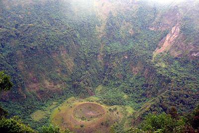 El Salvador: El Boqueron Volcanic Crater